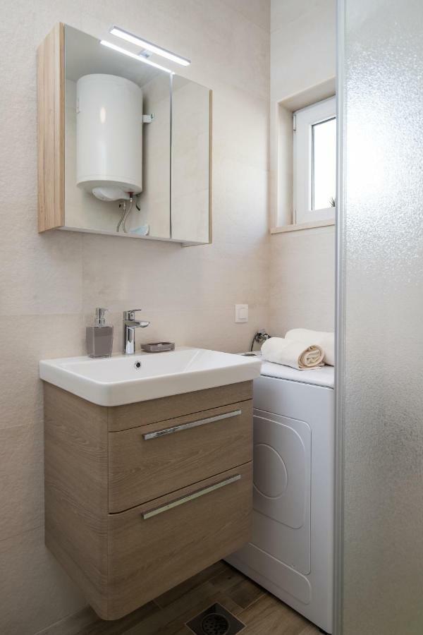 Horizon Apartman Mlini Kültér fotó